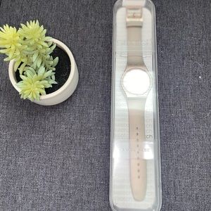 SWATCH WOMENS WATCH WITH CASE